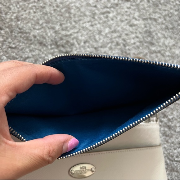 Coach 2 in 1 wristlet NWT - Picture 8 of 10